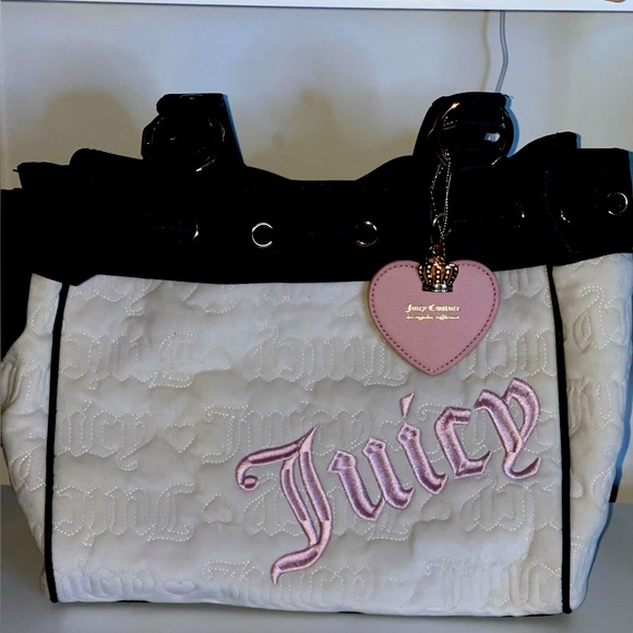 Juicy Couture Daydreamer Tote - Picture 1 of 3